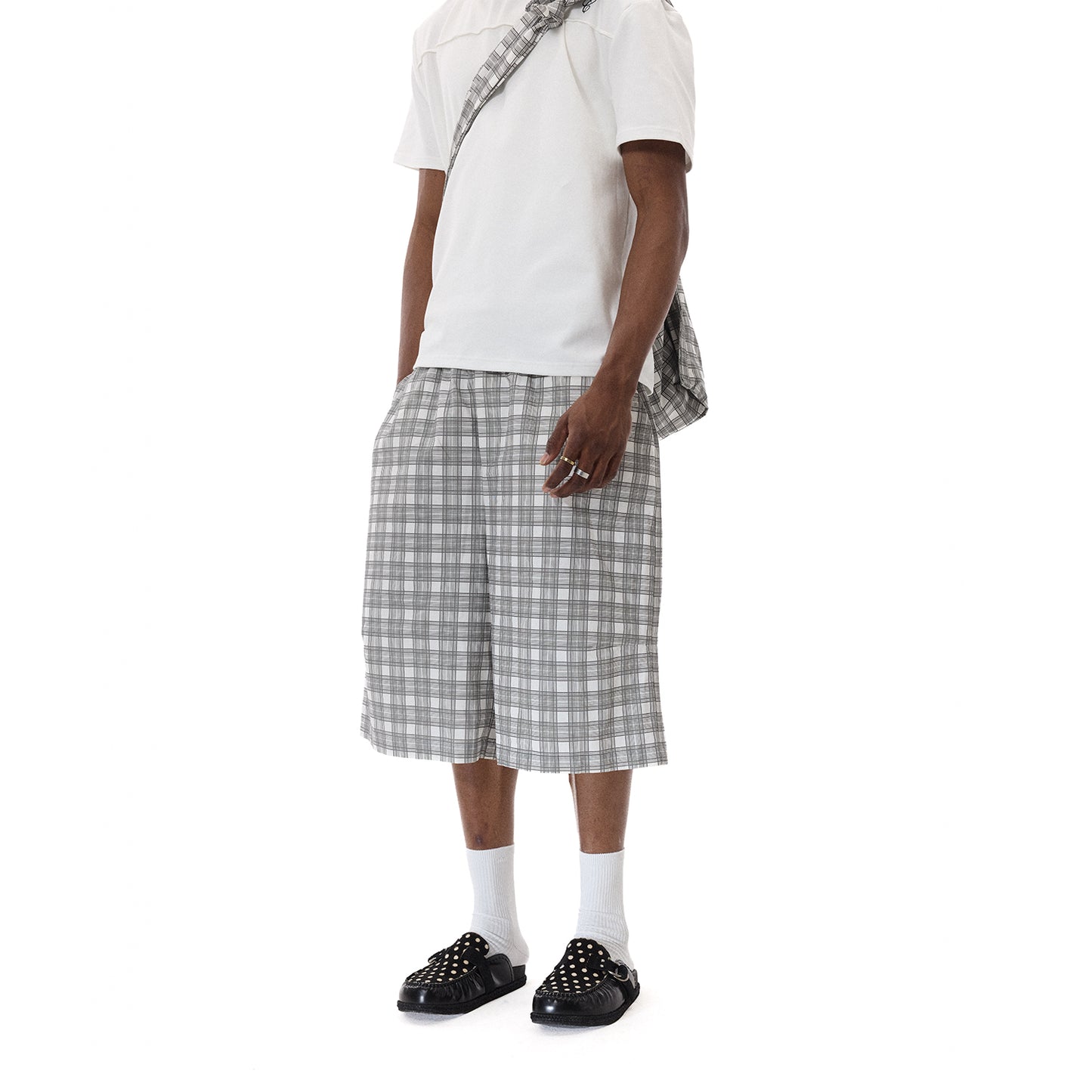 PLAID BAGGY SHORTS