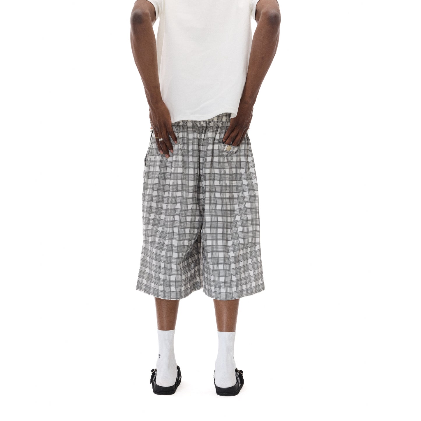 PLAID BAGGY SHORTS