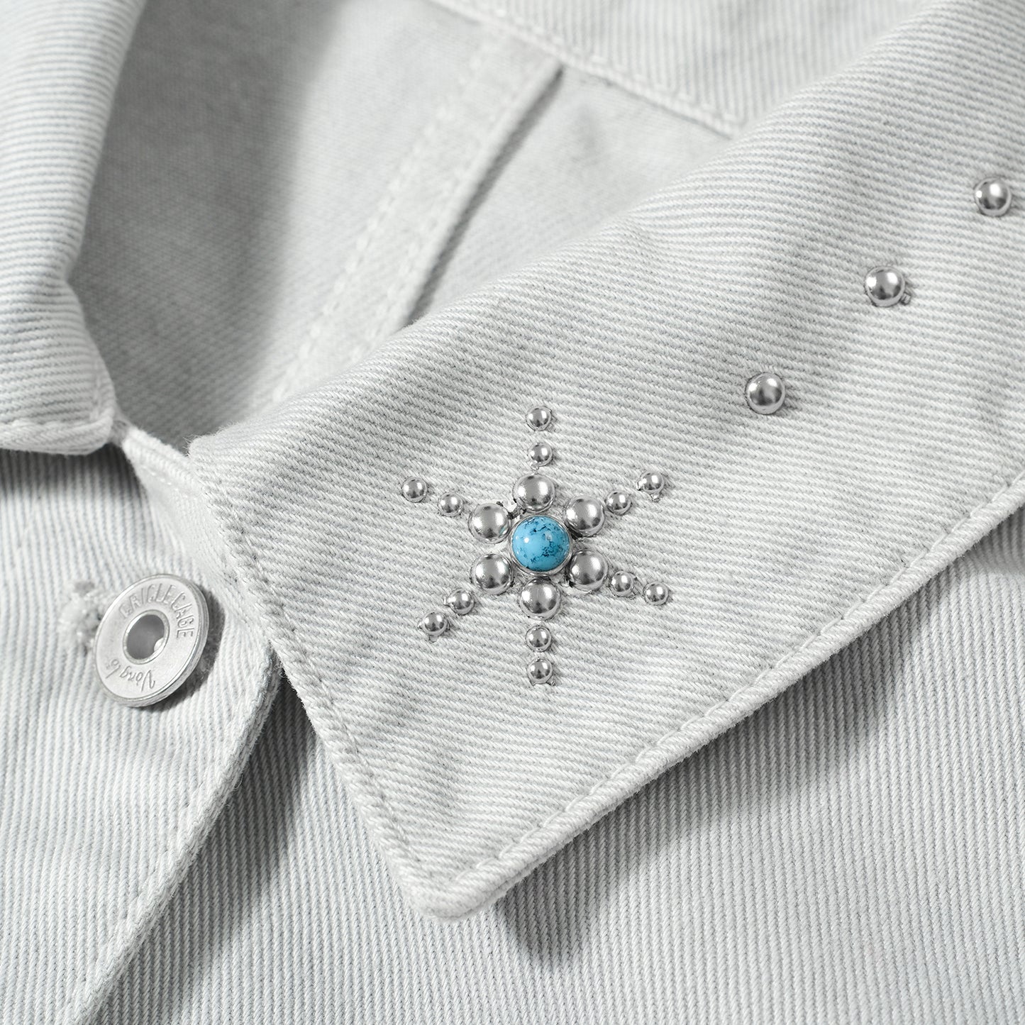 LIGHT GREY WASHED DENIM JACKET