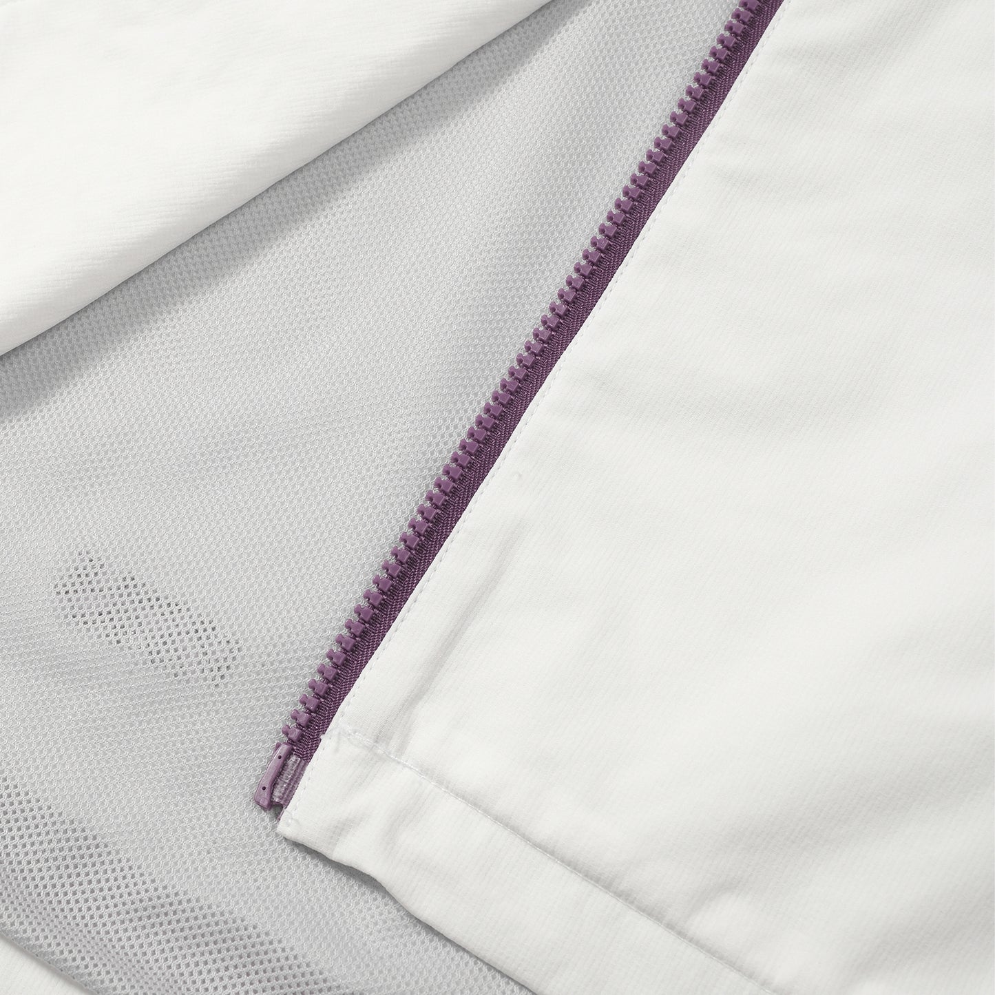 COLOR-BLOCKED SPORT JACKET WITH 3D CUTTING